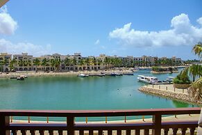 Exclusive 3-bedroom Marina Escape