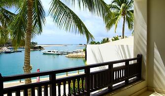 Exclusive 3-bedroom Marina Escape