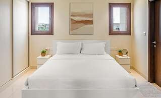 Charming Balcony Retreat