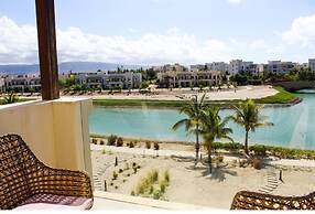 Charming Balcony Retreat