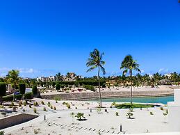 Lagoon View Apartment With Terrace