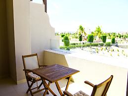 Lagoon View Apartment With Terrace