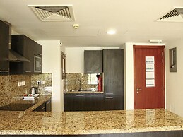 Relaxing 2-bedroom Marina Escape