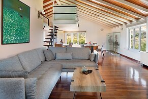 Villa Elihrisos-private Heated Pool Near the sea