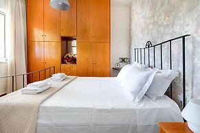 Villa Elihrisos-private Heated Pool Near the sea