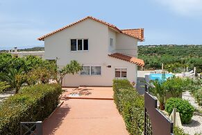 Villa Elihrisos-private Heated Pool Near the sea