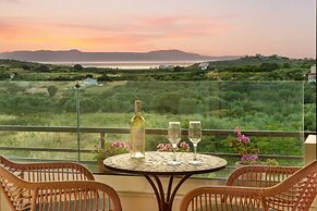 Villa Elihrisos-private Heated Pool Near the sea