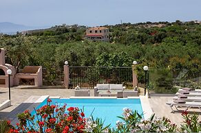 Villa Elihrisos-private Heated Pool Near the sea