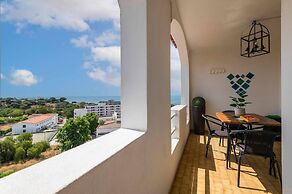 Sea View Central Town 2 Bedroom Apartment