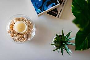 Sea View Central Town 2 Bedroom Apartment