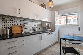 Sea View Central Town 2 Bedroom Apartment