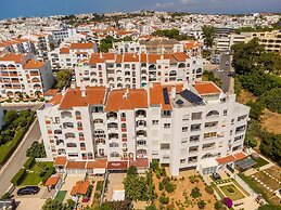 Sea View Central Town 2 Bedroom Apartment