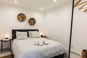 Santa Eul lia 2-bedroom Apartment w Swimming Pool