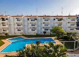 Santa Eul lia 2-bedroom Apartment w Swimming Pool