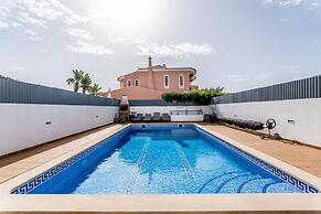 Villa Feliz Algarve in Albufeira