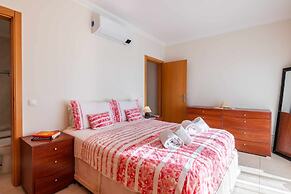 Balaia Residence 2 Bedroom Penthouse With Pool