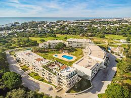 Balaia Residence 2 Bedroom Penthouse With Pool