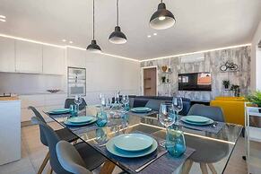 Central Town 2-bedroom Luxury Apartment Albufeira