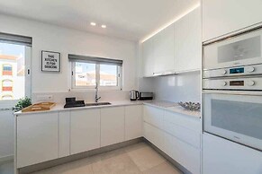 Central Town 2-bedroom Luxury Apartment Albufeira