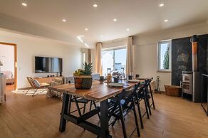 Montechoro Sea View 3 Bedroom Apartment