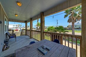 Dual Port A Cottages 2 Complete Homes Walk to the Beach Patio Fully-eq