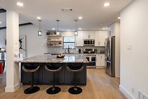 Private Yard w BBQ Games Steps to South Congress Barton Creek Clarksbu