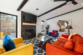 Private Yard w BBQ Games Steps to South Congress Barton Creek Clarksbu