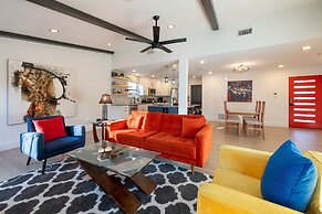 Private Yard w BBQ Games Steps to South Congress Barton Creek Clarksbu