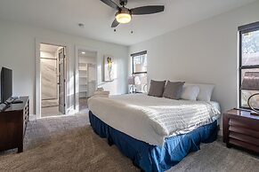 Private Yard w BBQ Games Steps to South Congress Barton Creek Clarksbu