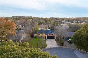 Private Yard w BBQ Games Steps to South Congress Barton Creek Clarksbu