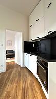 Short Way Apartments GPH