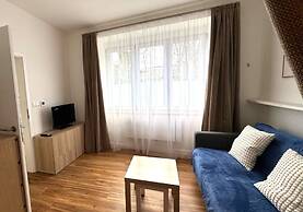 Short Way Apartments GPH