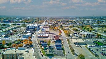 Indy Stadium Villas 710