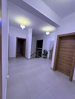 Luxury Villa-Sunny BlueSky W/Ocean-Mtn View