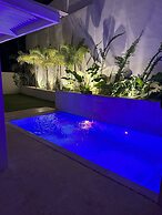 Luxury Villa-Sunny BlueSky W/Ocean-Mtn View