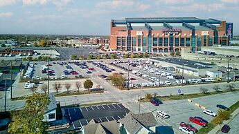 Indy Stadium Villas 711 T