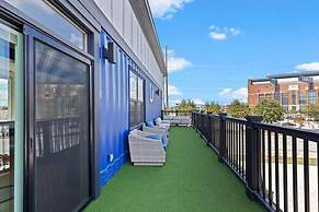 Indy Stadium Villas 711 T