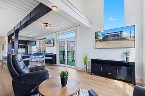 Indy Stadium Villas 711 T