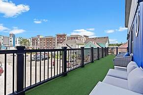 Indy Stadium Villas 711 T