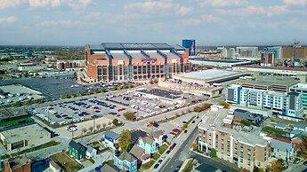 Indy Stadium Villas 711 T