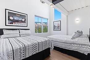 Indy Stadium Villas 711 T