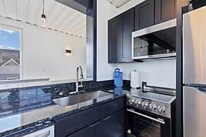 Indy Stadium Villas 711 T