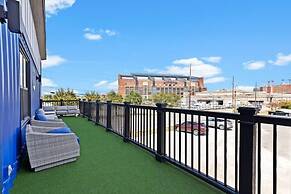 Indy Stadium Villas 711 L