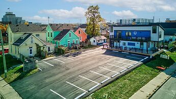 Indy Stadium Villas 711 L