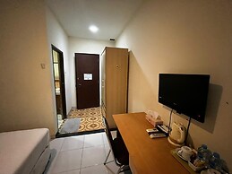 OYO 94442 Jebres Inn