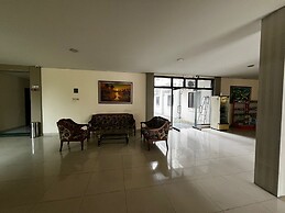 OYO 94442 Jebres Inn