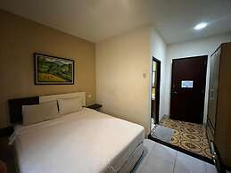 OYO 94442 Jebres Inn