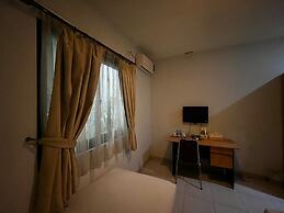 OYO 94442 Jebres Inn