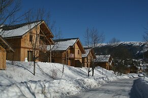 Chalet Retreat Near Slopes