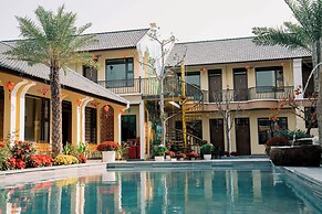 Tam Coc Center Luxury Hotel & Villa